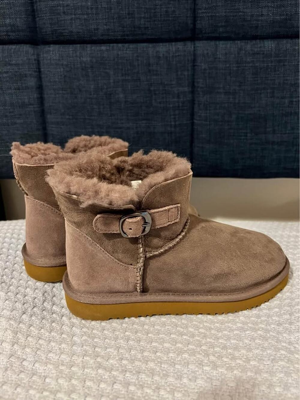 Girl suede boots, size 2, EU32